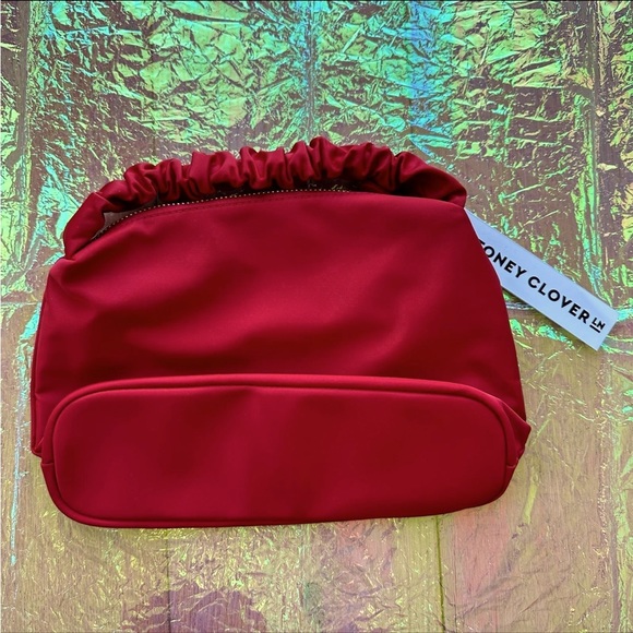 🆕 Stoney Clover Lane Ruby Red Nylon Classic Scrunch Handle Bag - Picture 3 of 14